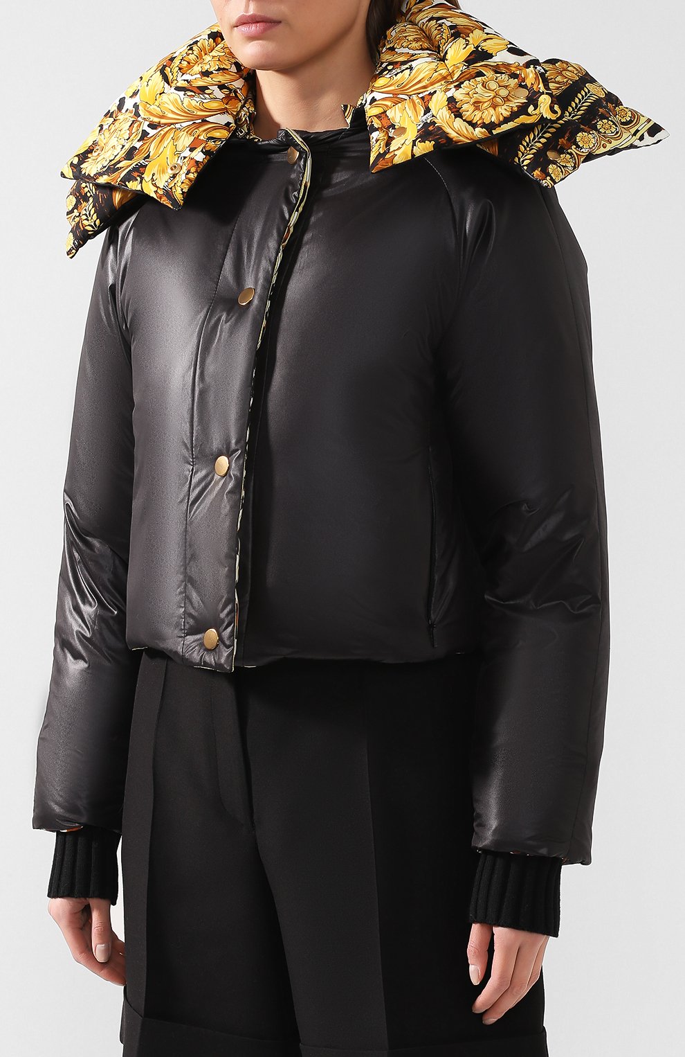 Двусторонняя куртка VERSACE черного цвета по цене 329500 руб., арт. A80772/A223395, фото 3 Двусторонняя куртка VERSACE, арт. A80772/A223395, фото 3