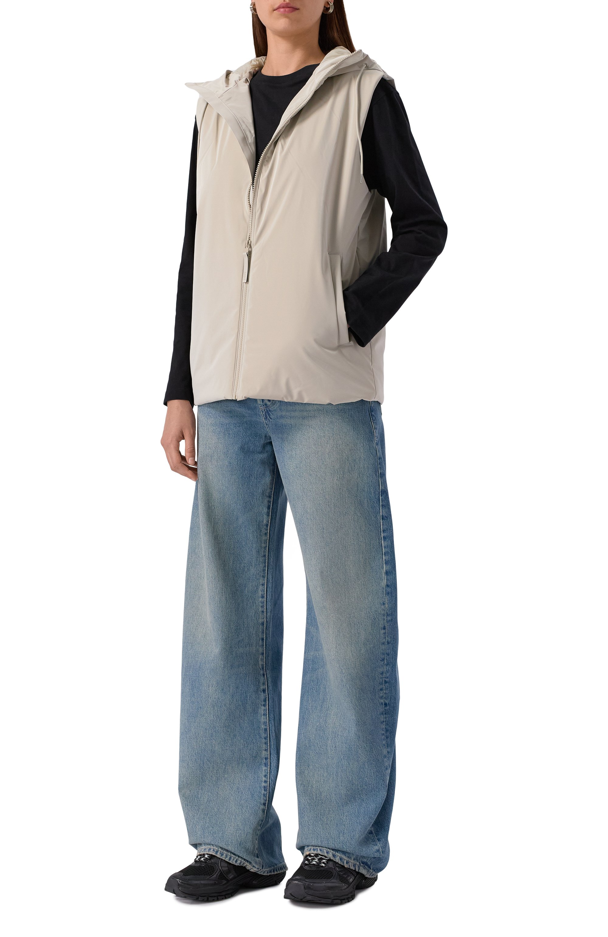 Утепленный жилет RAINS кремового цвета по цене 21950 руб., арт. RA15800, фото 6 Утепленный жилет RAINS, арт. RA15800, фото 6