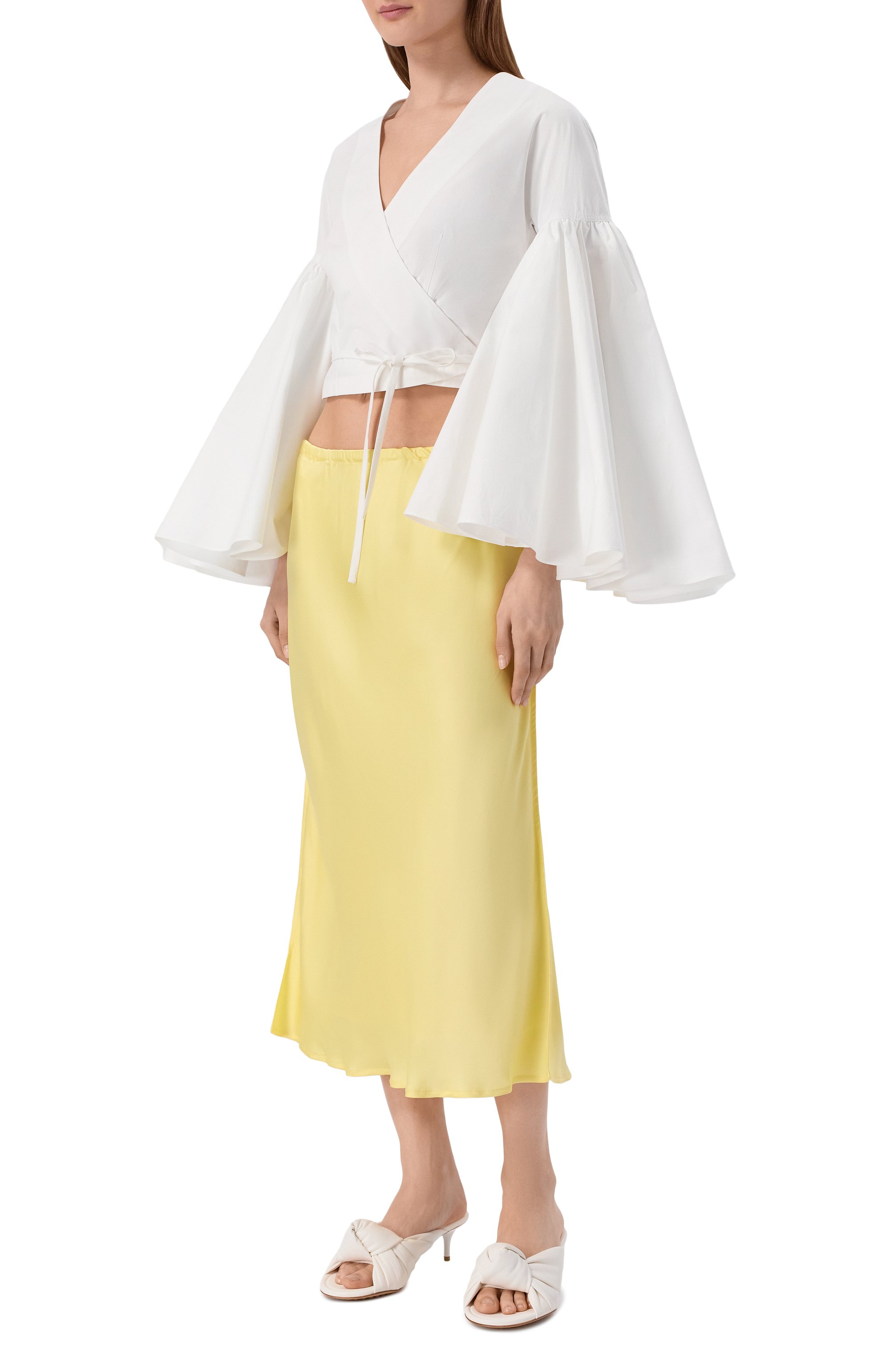 Хлопковая блузка JACQUEMUS белого цвета по цене 99500 руб., арт. 26ET0W00904AW00648, фото 2 Хлопковая блузка JACQUEMUS, арт. 26ET0W00904AW00648, фото 2