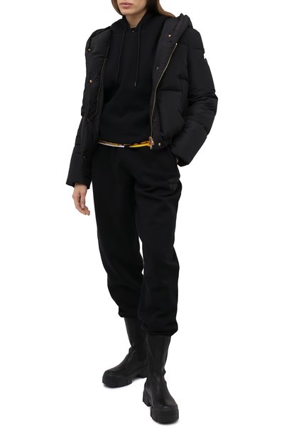 Пуховая куртка VERSACE разноцветного цвета по цене 279500 руб., арт. A87276/A235725, фото 2 Пуховая куртка VERSACE, арт. A87276/A235725, фото 2