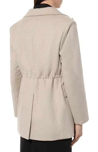 Жакет с меховой подкладкой COLOR TEMPERATURE бежевого цвета по цене 720000 руб., арт. Ка,Н-12/456, фото 4 Жакет с меховой подкладкой COLOR TEMPERATURE, арт. Ка,Н-12/456, фото 4