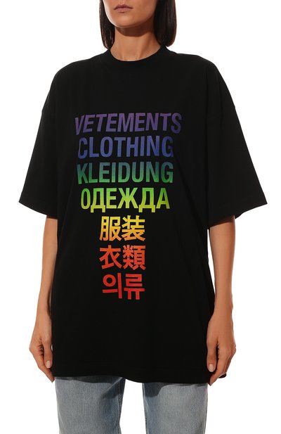 Хлопковая футболка VETEMENTS черного цвета по цене 38900 руб., арт. UA53TR100X 1611/W, фото 3 Хлопковая футболка VETEMENTS, арт. UA53TR100X 1611/W, фото 3