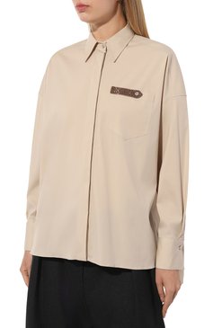 Женская хлопковая рубашка BRUNELLO CUCINELLI бежевого цвета, арт. M0091B1262 | Фото 3 (Рукава: Длинные; Материал сплава: Проставлено; Материал внешний: Хлопок; Драгоценные камни: Проставлено; Длина (для топов): Удлиненные; Стили: Кэжуэл; Женское Кросс-КТ: Рубашка-одежда; Принт: Без принта)
