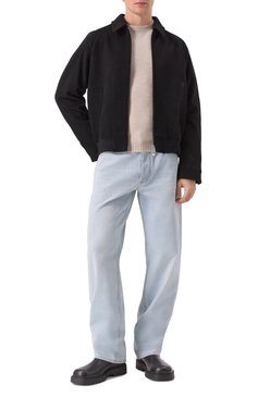 Мужские джинсы BOTTEGA VENETA голубого цвета, арт. 813511/V4ZR0 | Фото 2 (Длина (брюки, джинсы): Стандартные; Материал внешний: Хлопок, Деним; Кросс-КТ: Деним; Силуэт М (брюки): Прямые; Детали: Делаве; Стили: Повседневный; Автоматизация ТО: Проставлено; Автоматизация состава: Проставлено)