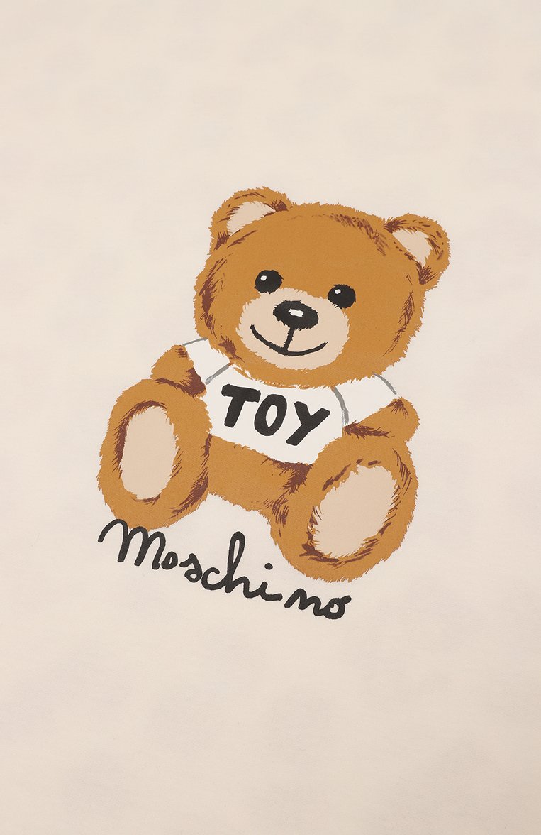 Детского хлопковое одеяло MOSCHINO бежевого цвета, арт. MWB005/LCB26 | Фото 2 (Тематический товар: Teddy Bear; Материал: Хлопок, Текстиль; Нос: Не проставлено)