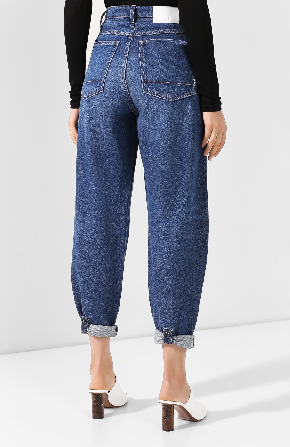 Джинсы с защипами TWO WOMEN IN THE WORLD синего цвета по цене 17050 руб., арт. CHELSEY/UVTQ7, фото 4 Джинсы с защипами TWO WOMEN IN THE WORLD, арт. CHELSEY/UVTQ7, фото 4