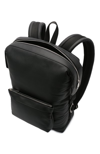 Кожаный рюкзак classic pillow BOTTEGA VENETA черного цвета по цене 248000 руб., арт. 658066/V00Z3, фото 4 Кожаный рюкзак classic pillow BOTTEGA VENETA, арт. 658066/V00Z3, фото 4