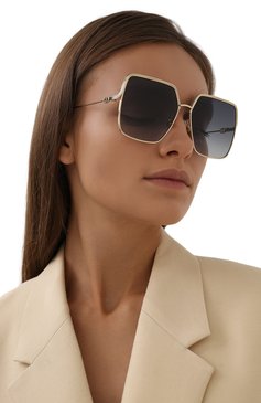 Женские солнцезащитные очки DIOR EYEWEAR темно-серого цвета, арт. EVERDI0R S1U B0A1 | Фото 2 (Тип очков: С/з; Региональные ограничения белый список (Axapta Mercury): RU, Не проставлено; Нос: Не проставлено; Очки форма: Квадратные, Прямоугольные; Оптика Гендер: оптика-женское)