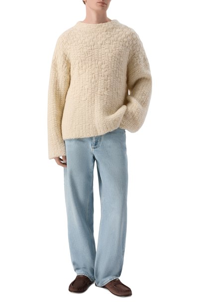 Замшевые лоферы scrunch FENDI коричневого цвета по цене 122500 руб., арт. 7D1995/QK9, фото 2 Замшевые лоферы scrunch FENDI, арт. 7D1995/QK9, фото 2