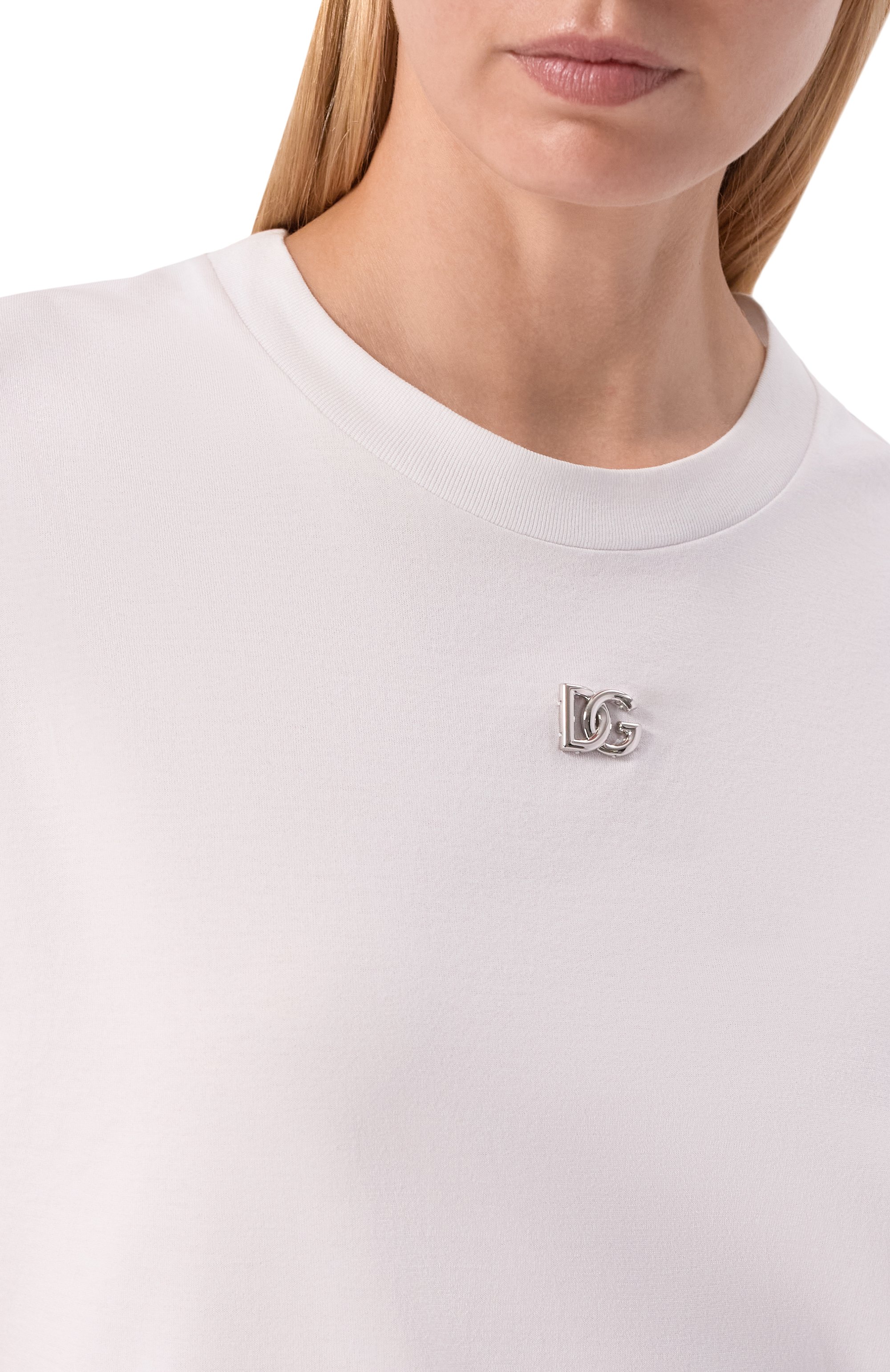 Хлопковая футболка DOLCE & GABBANA белого цвета по цене 49950 руб., арт. F8U04T/FU7EQ, фото 5 Хлопковая футболка DOLCE & GABBANA, арт. F8U04T/FU7EQ, фото 5