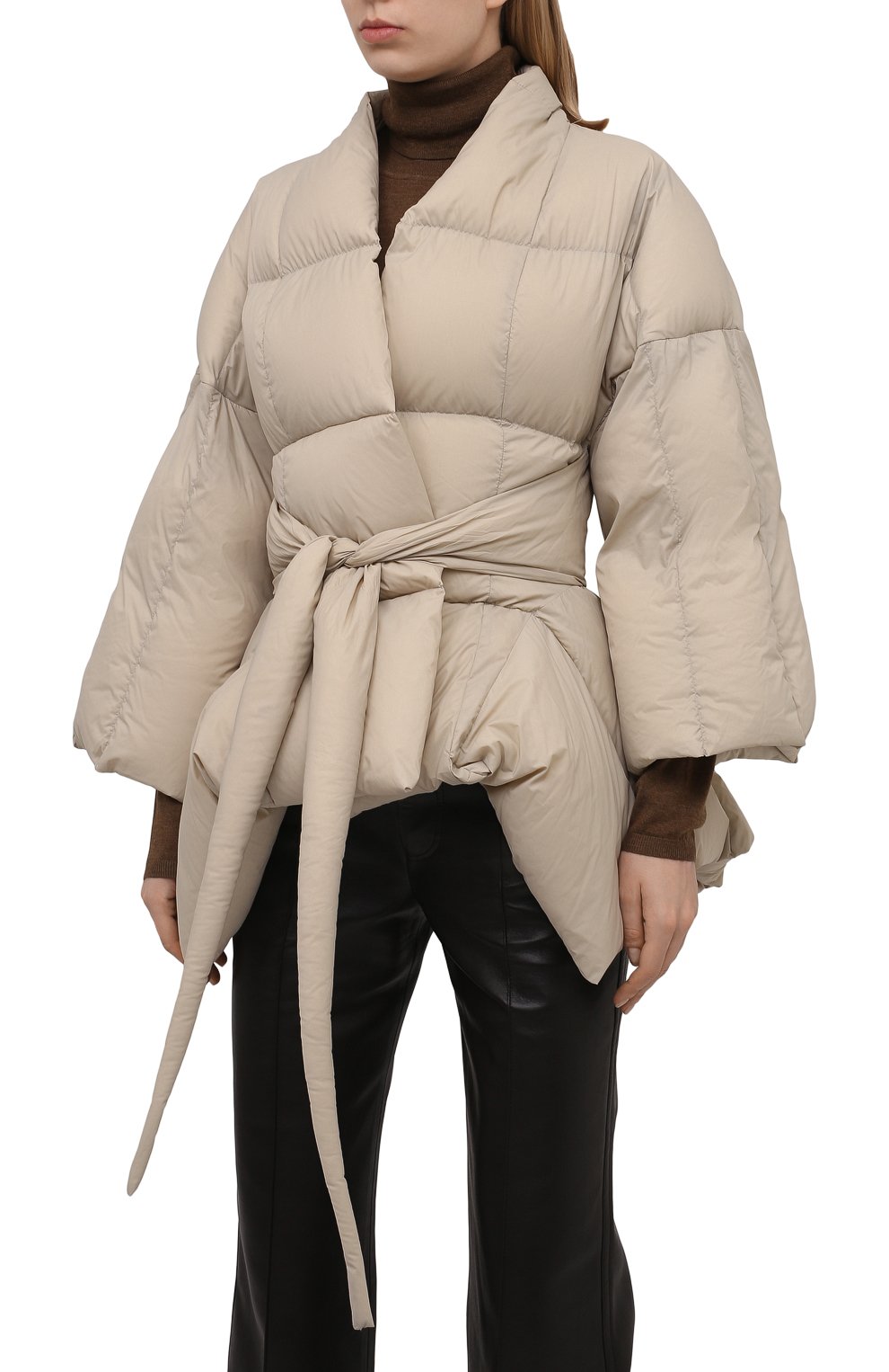 Пуховик RICK OWENS бежевого цвета по цене 125500 руб., арт. R002A7780/NZD2, фото 3 Пуховик RICK OWENS, арт. R002A7780/NZD2, фото 3