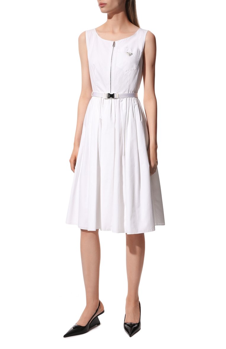 Женское хлопковое платье PRADA белого цвета, арт. P3F65H-1UCX-F0009-211 | Фото 3 (Материал внешний: Хлопок; Длина Ж (юбки, платья, шорты): До колена; Женское Кросс-КТ: Платье-одежда; Случай: Повседневный; Стили: Кэжуэл)