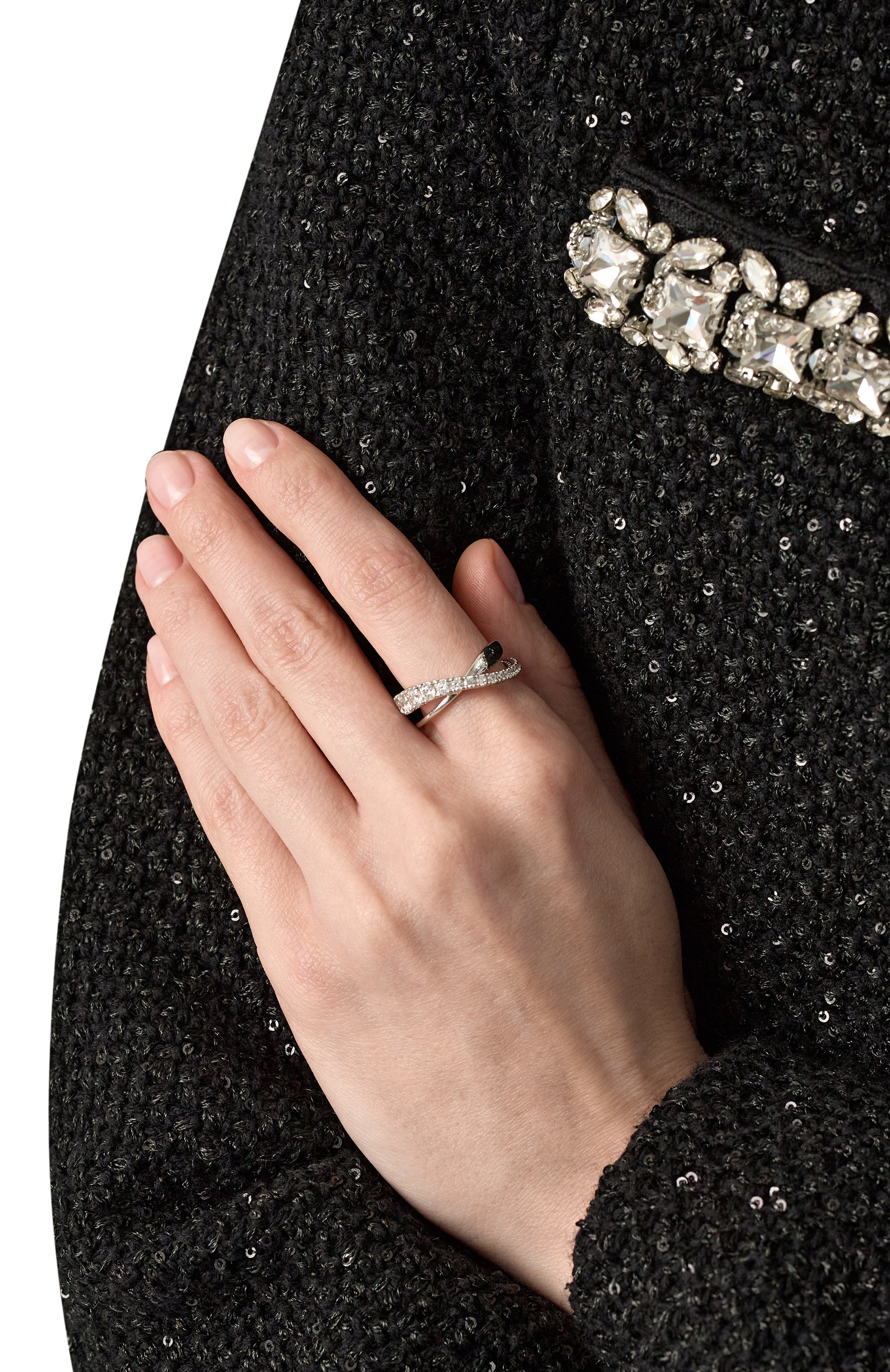 Кольцо hyperbola SWAROVSKI серебряного цвета по цене 18300 руб., арт. 5572724, фото 2 Кольцо hyperbola SWAROVSKI, арт. 5572724, фото 2