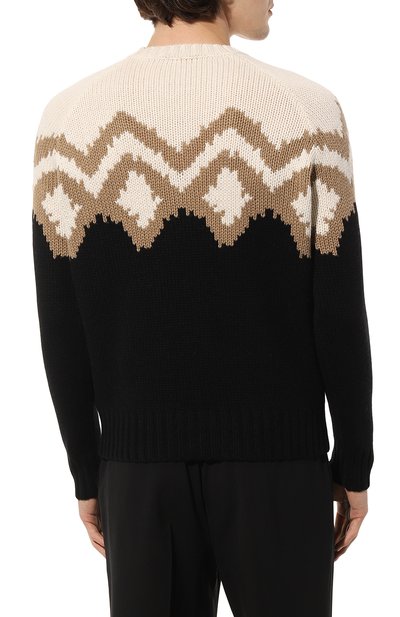 Кашемировый свитер PRADA черно-белого цвета по цене 380000 руб., арт. UMB337-10O7-F0040-212, фото 4 Кашемировый свитер PRADA, арт. UMB337-10O7-F0040-212, фото 4