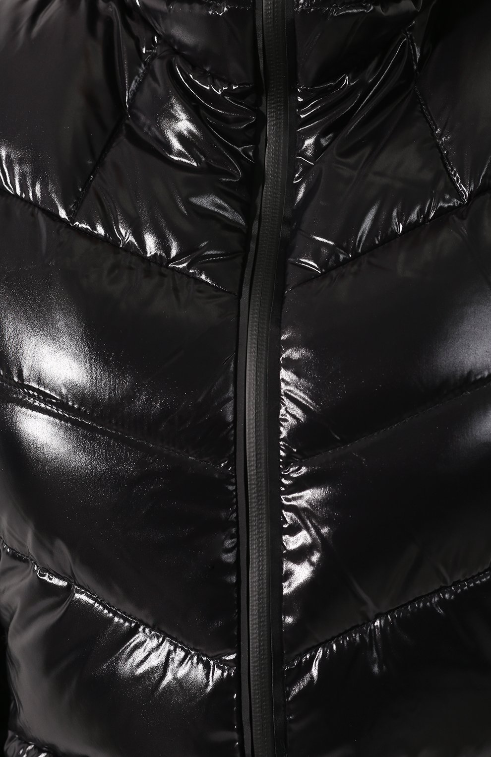 Утепленный кардиган MONCLER черного цвета по цене 42800 руб., арт. E2-098-84513-00-80093, фото 5 Утепленный кардиган MONCLER, арт. E2-098-84513-00-80093, фото 5