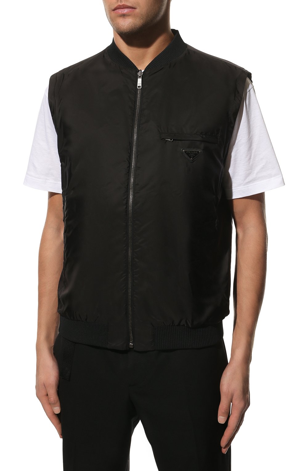 Двусторонний кожаный бомбер PRADA черного цвета по цене 465000 руб., арт. UPW368-038-F0002, фото 8 Двусторонний кожаный бомбер PRADA, арт. UPW368-038-F0002, фото 8