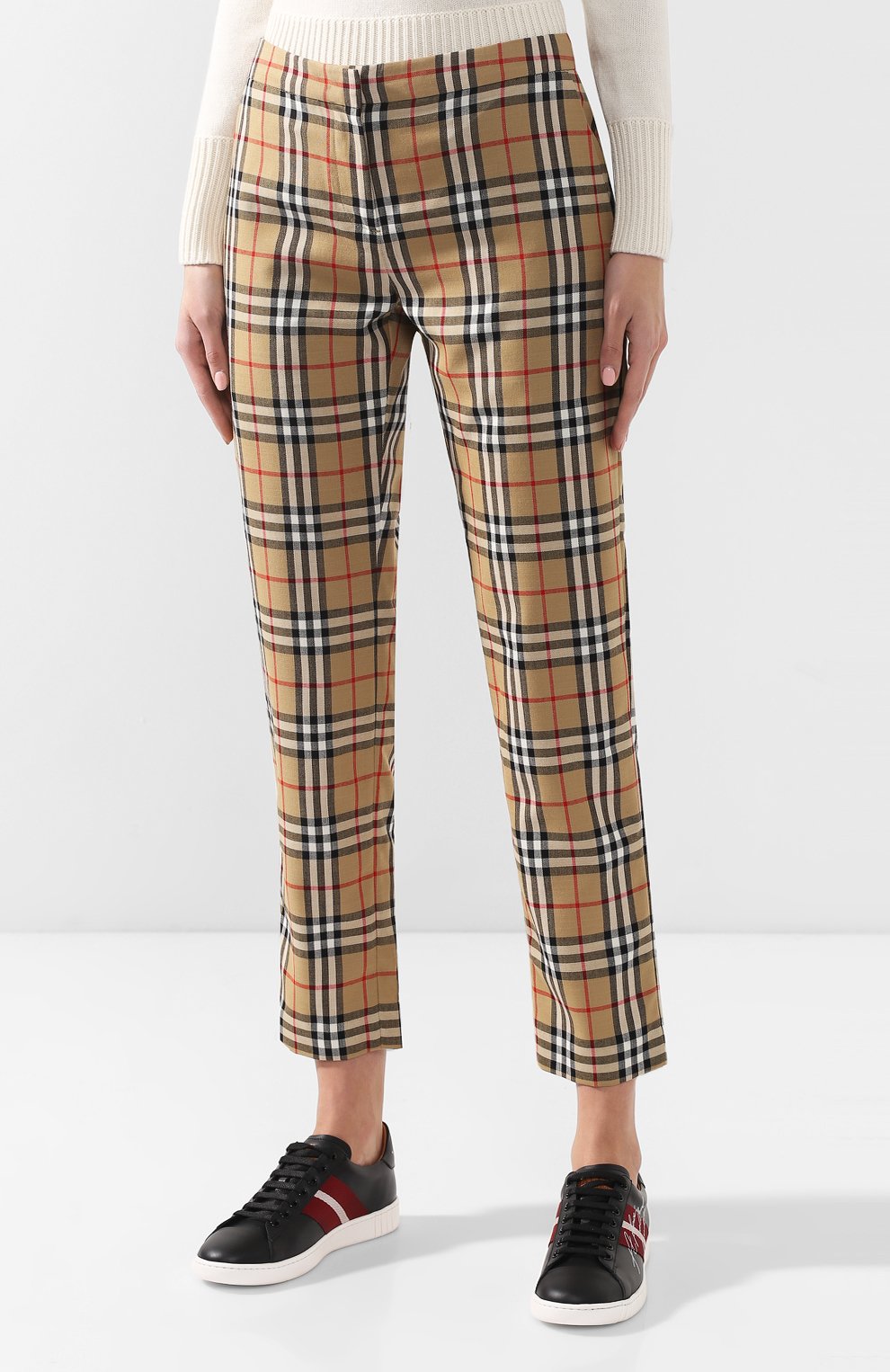 Шерстяные брюки BURBERRY бежевого цвета по цене 87750 руб., арт. 8004058, фото 3 Шерстяные брюки BURBERRY, арт. 8004058, фото 3