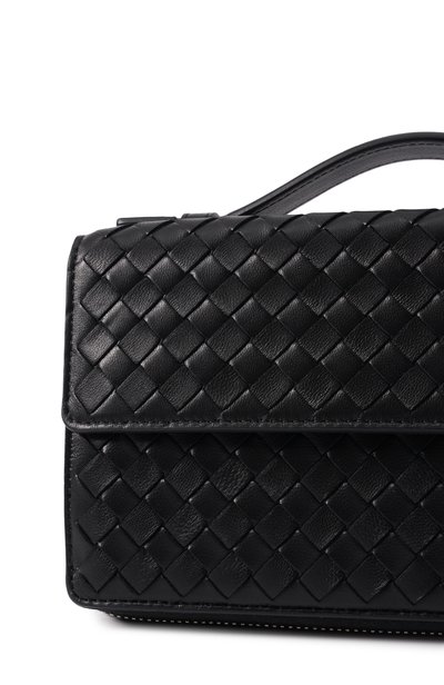 Кожаное портмоне BOTTEGA VENETA черного цвета по цене 171500 руб., арт. 876094/V6T01, фото 4 Кожаное портмоне BOTTEGA VENETA, арт. 876094/V6T01, фото 4