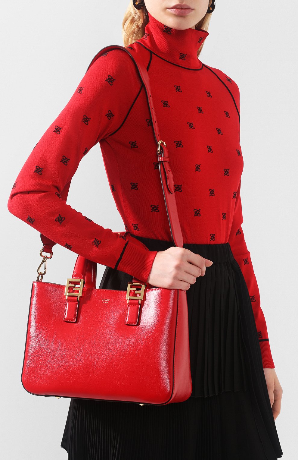 Сумка FENDI красного цвета по цене 252500 руб., арт. 8BH367 A9Y0, фото 5 Сумка FENDI, арт. 8BH367 A9Y0, фото 5