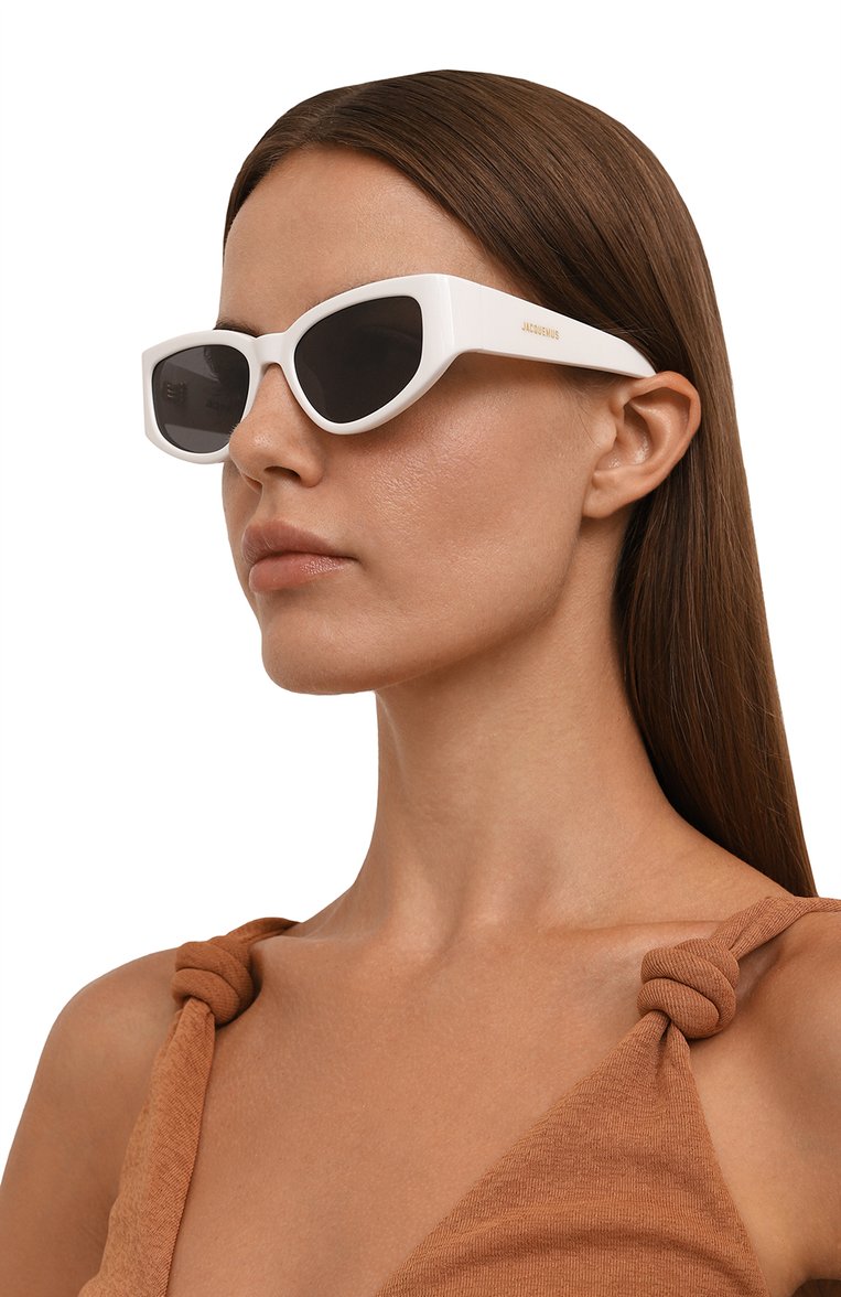 Женские солнцезащитные очки JACQUEMUS белого цвета, арт. JAC5 C2SUN | Фото 2 (Нос: Не проставлено; Региональные ограничения белый список (Axapta Mercury): Не проставлено; Тип очков: С/з; Материал: Пластик; Очки форма: Cat-eye; Оптика Гендер: оптика-женское)