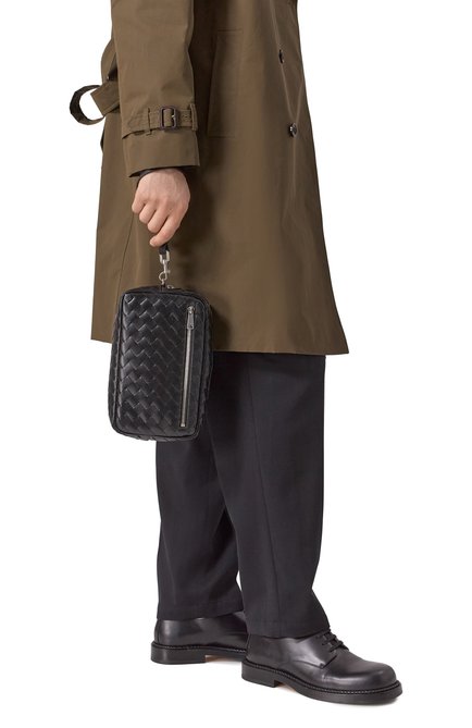 Мужская борсетка BOTTEGA VENETA черного цвета, арт. 777390/V2HL1 | Фото 2 (Материал сплава: Проставлено; Размер: small; Драгоценные камни: Проставлено; Материал: Натуральная кожа)