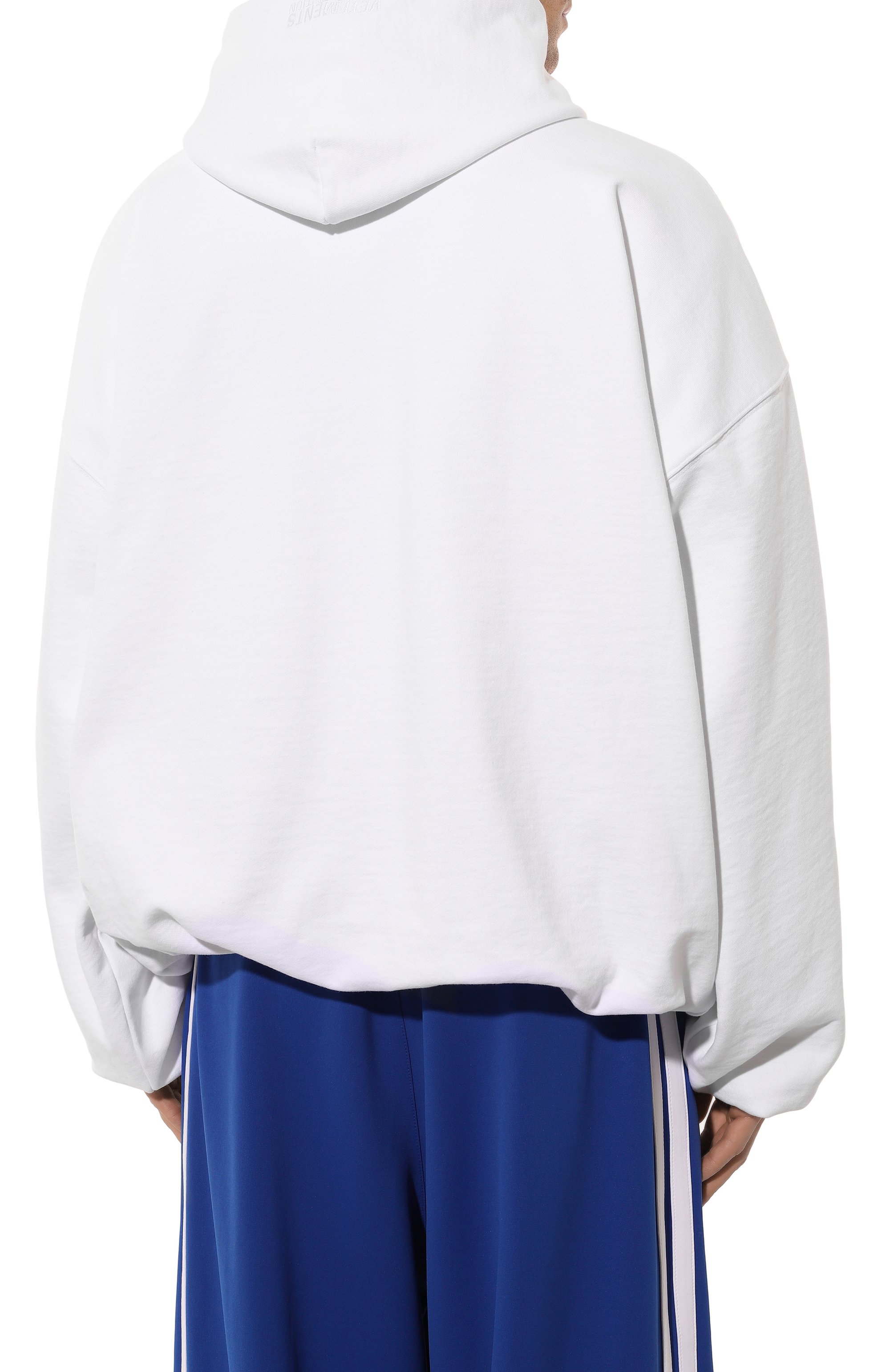Хлопковое худи VETEMENTS белого цвета по цене 91950 руб., арт. UA66HD640W, фото 7 Хлопковое худи VETEMENTS, арт. UA66HD640W, фото 7