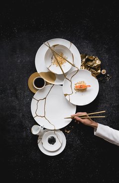 Блюдо глубокое kintsugi BERNARDAUD золотого цвета, арт. 1095/7424 | Фото 2 (Нос: Не проставлено; Региональные ограничения белый список (Axapta Mercury): Не проставлено; Коллекция: Kintsugi; Ограничения доставки: fragile-2)