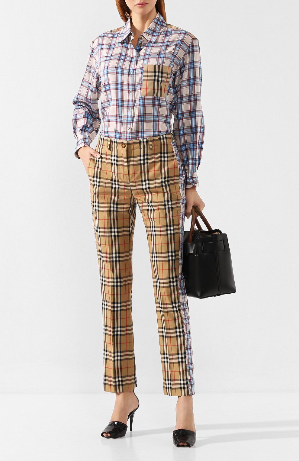 Хлопковые брюки BURBERRY бежевого цвета по цене 81750 руб., арт. 8016903, фото 2 Хлопковые брюки BURBERRY, арт. 8016903, фото 2