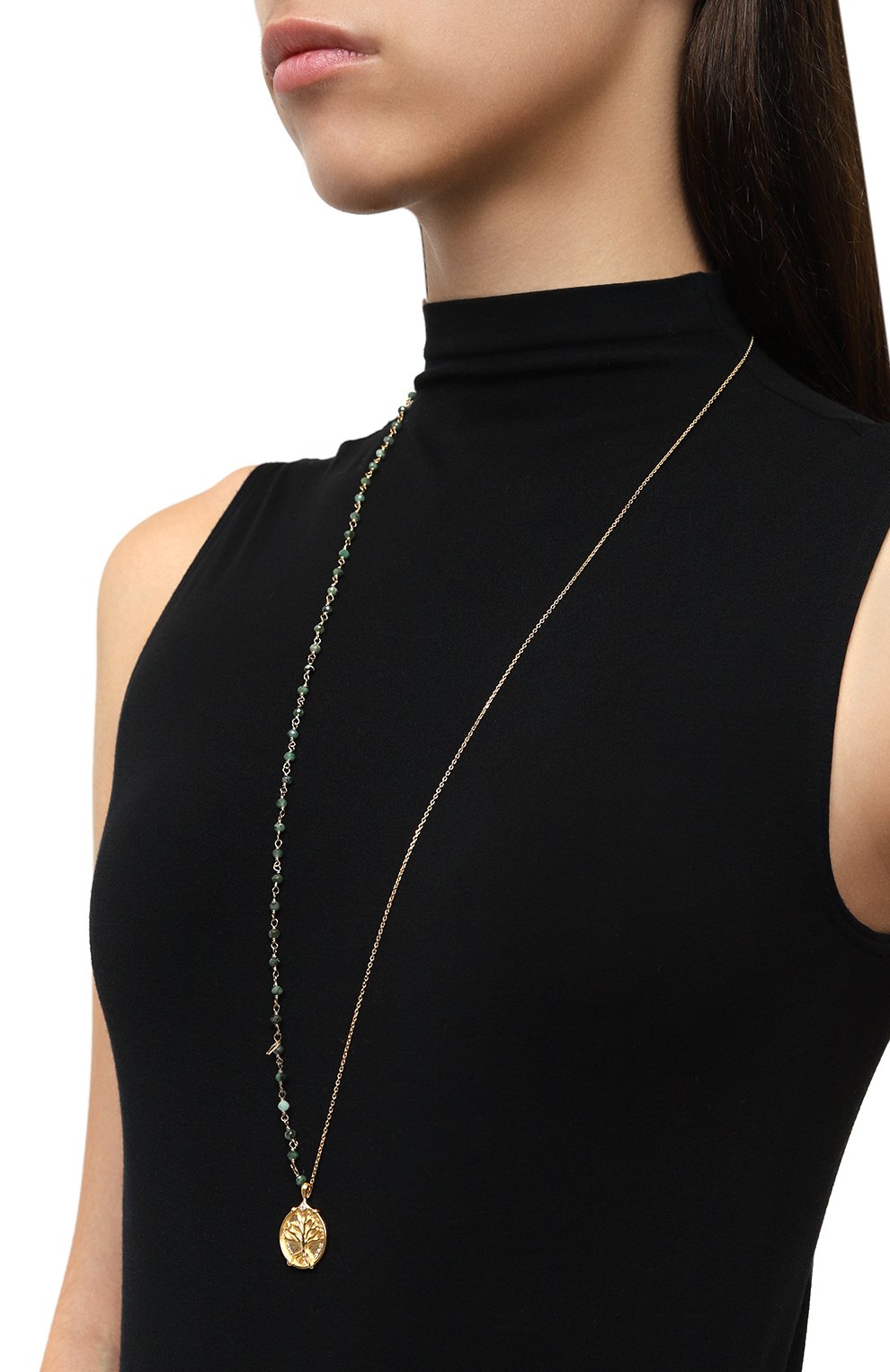 Подвеска на цепочке HANKA_IN золотого цвета по цене 21250 руб., арт. SHARM-SA-EMER-MVIT-0.5M, фото 2 Подвеска на цепочке HANKA_IN, арт. SHARM-SA-EMER-MVIT-0.5M, фото 2