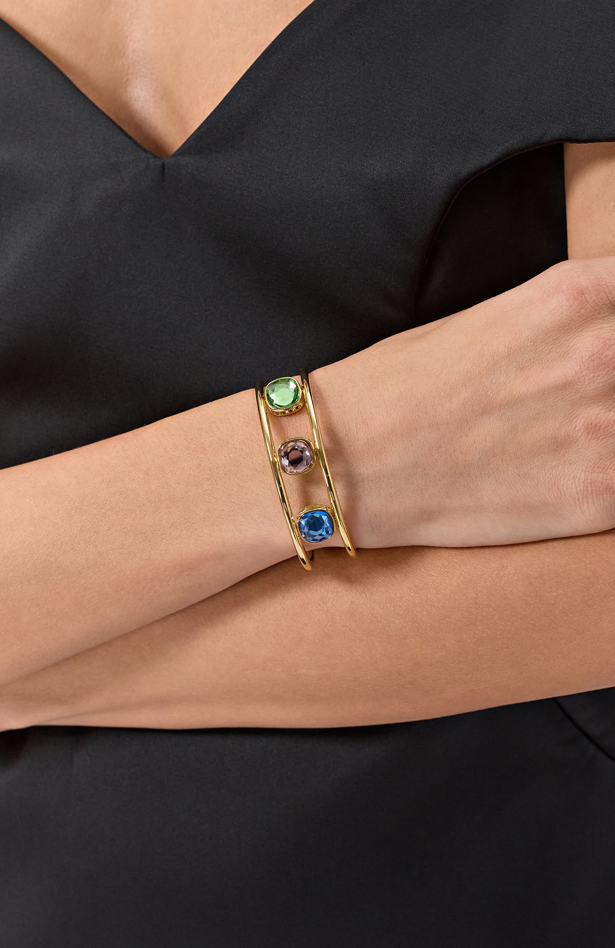 Браслет chroma twist SWAROVSKI разноцветного цвета по цене 36950 руб., арт. 5705836, фото 2 Браслет chroma twist SWAROVSKI, арт. 5705836, фото 2