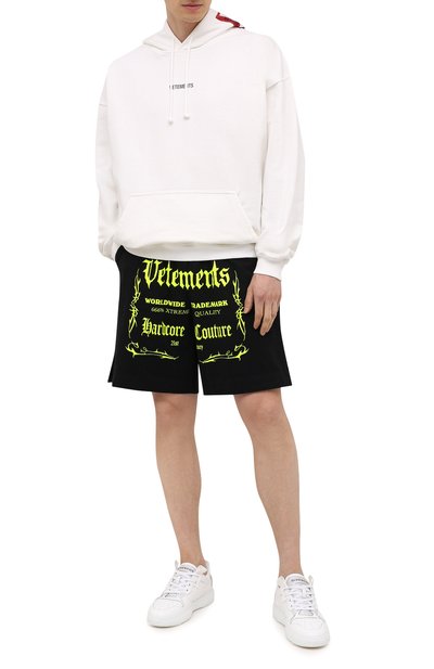 Хлопковые шорты VETEMENTS черного цвета по цене 53950 руб., арт. UA52TR400X 1610/M, фото 2 Хлопковые шорты VETEMENTS, арт. UA52TR400X 1610/M, фото 2