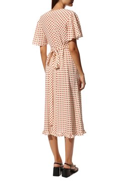 Женское шелковое платье MIU MIU бежевого цвета, арт. MF4507-10MB-F059I | Фото 4 (Длина Ж (юбки, платья, шорты): Миди; Материал внешний: Шелк; Рукава: Короткие; Случай: Повседневный; Женское Кросс-КТ: Платье-одежда; Стили: Романтичный; Драгоценные камни: Проставлено; Материал сплава: Проставлено)