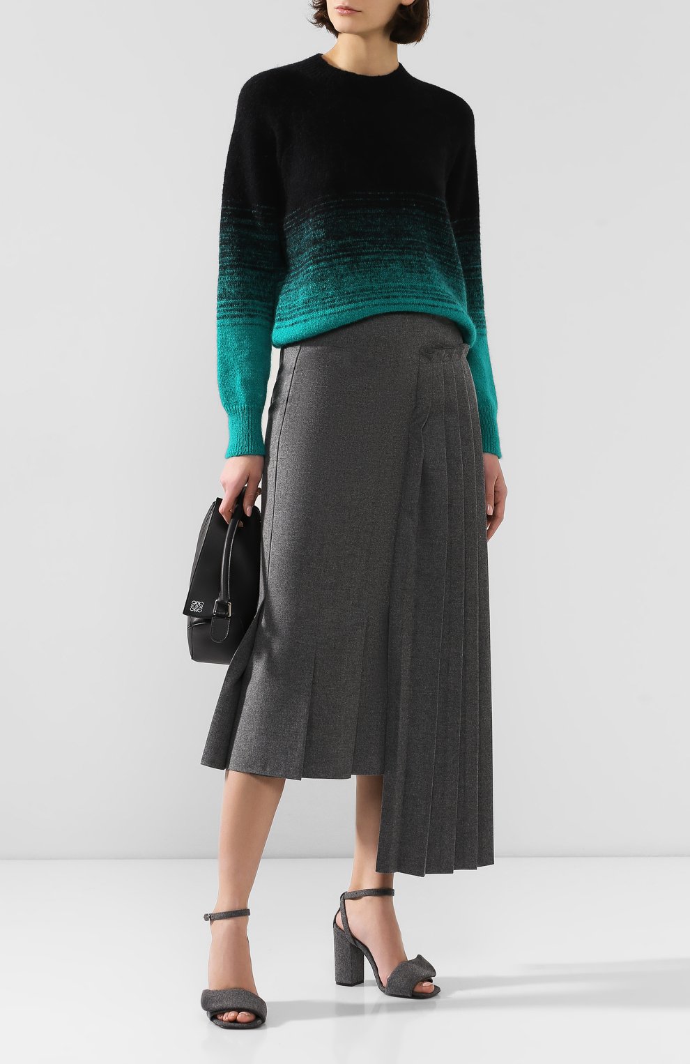 Свитер DRIES VAN NOTEN черного цвета по цене 41250 руб., арт. 192-11217-8727, фото 2 Свитер DRIES VAN NOTEN, арт. 192-11217-8727, фото 2