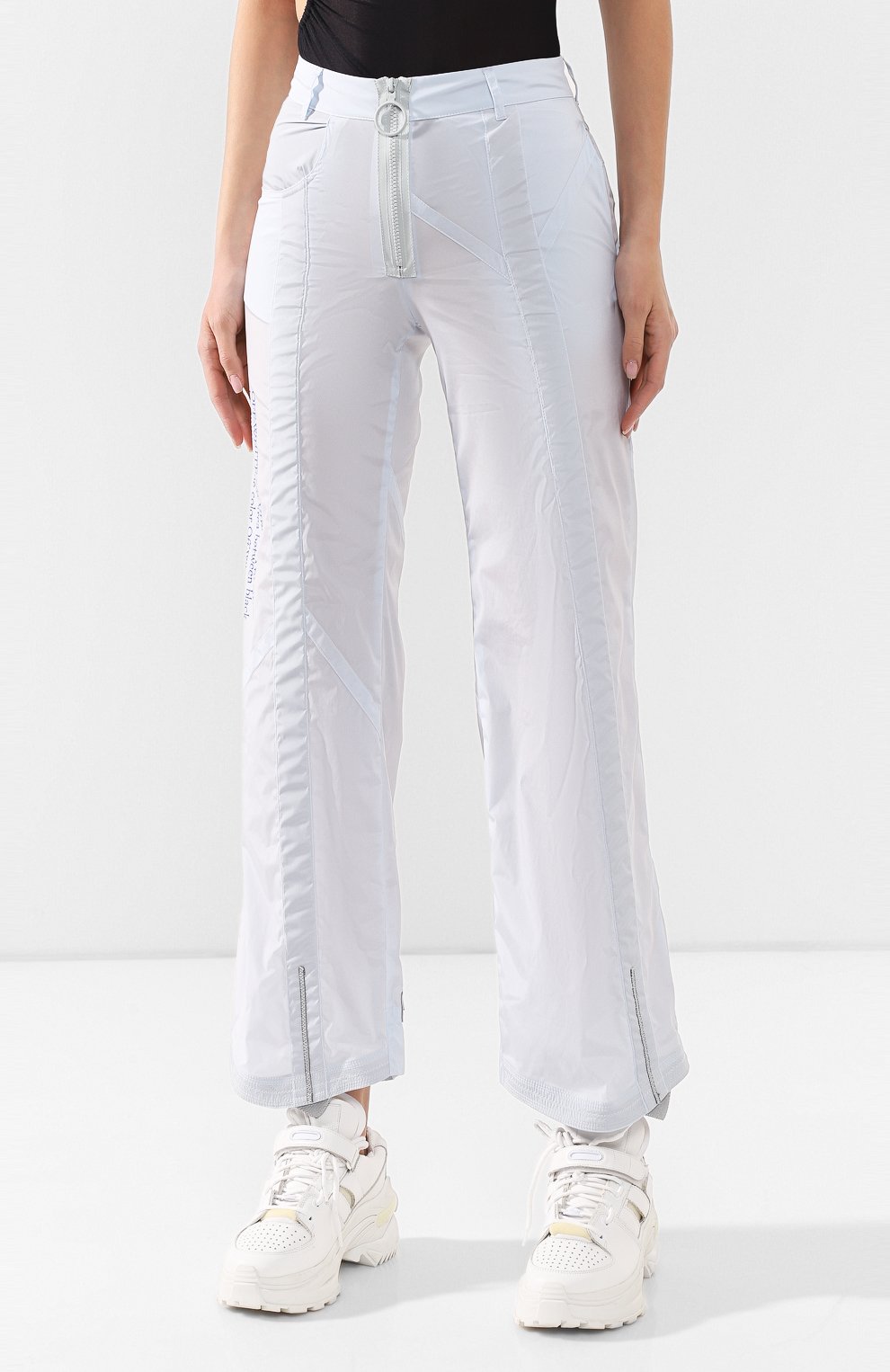 Брюки OFF-WHITE голубого цвета по цене 79950 руб., арт. 0WCA106S20FAB0040845, фото 3 Брюки OFF-WHITE, арт. 0WCA106S20FAB0040845, фото 3