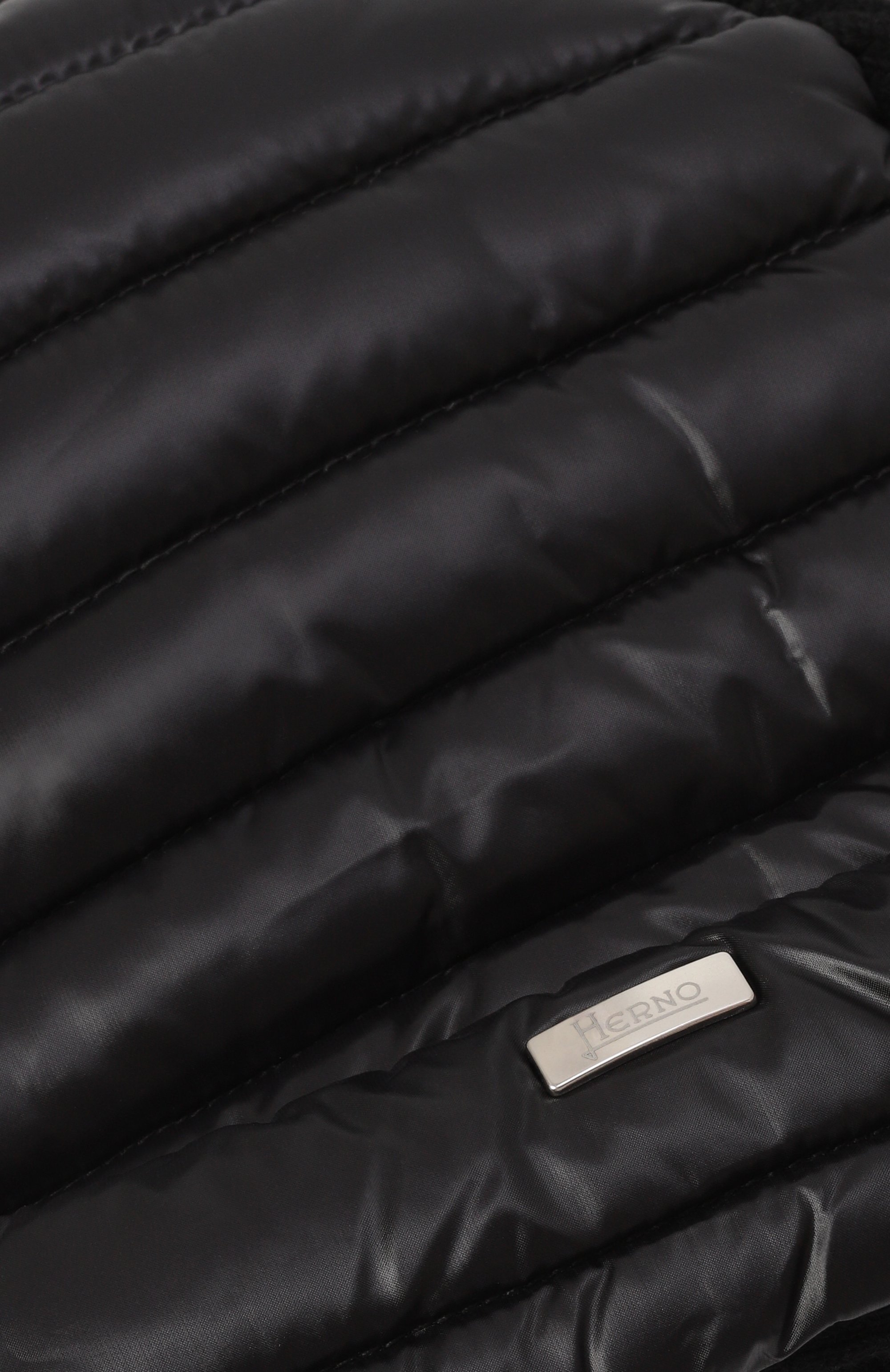 Комбинированная шапка HERNO черного цвета по цене 12300 руб., арт. BER00007X/12017Z, фото 3 Комбинированная шапка HERNO, арт. BER00007X/12017Z, фото 3