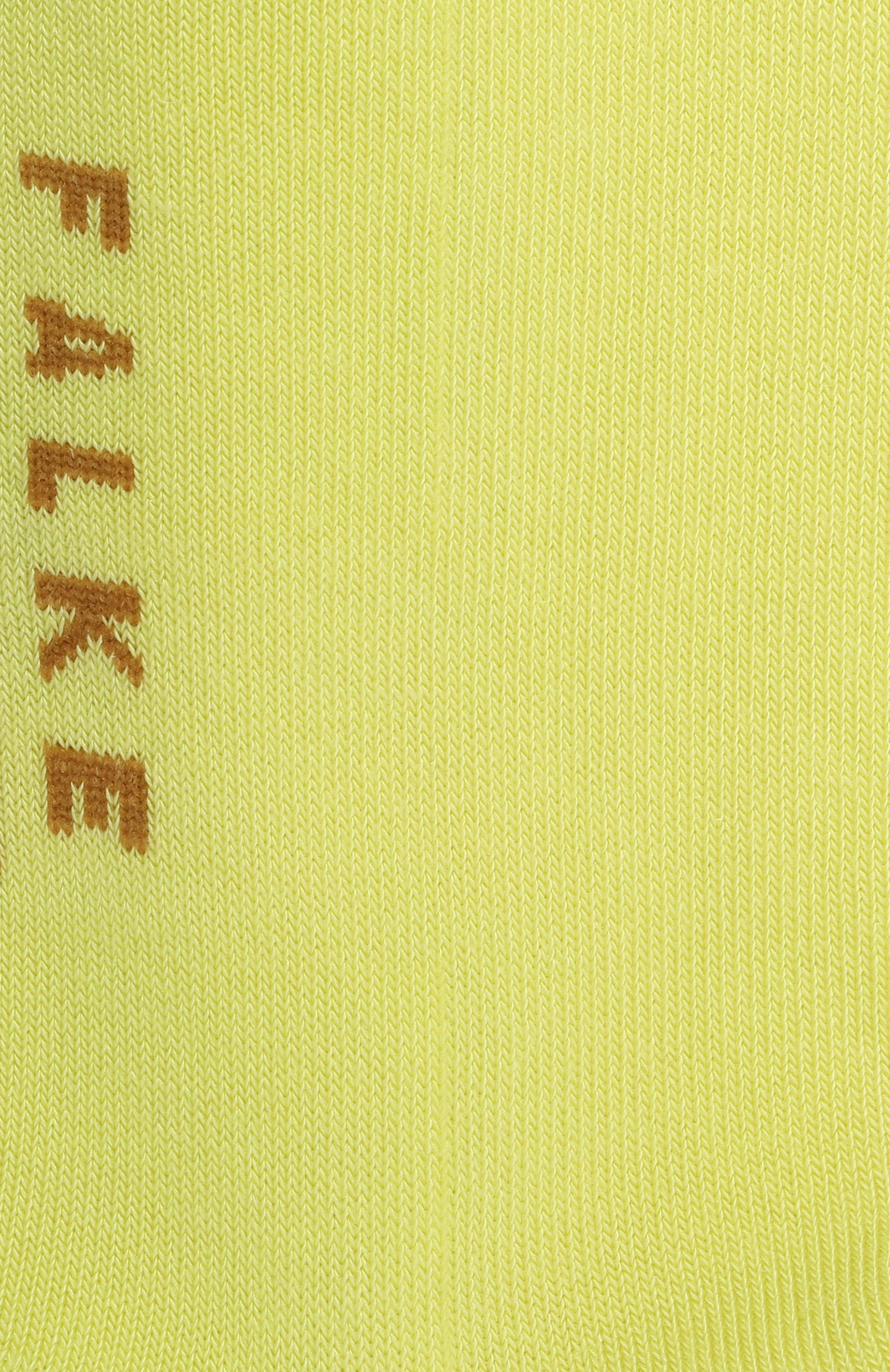 Носки из лиоцелла FALKE желтого цвета по цене 2470 руб., арт. 46189, фото 2 Носки из лиоцелла FALKE, арт. 46189, фото 2