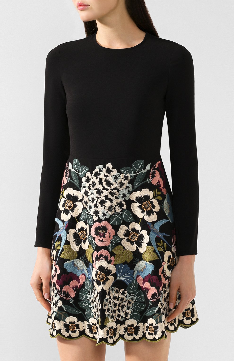 Платье REDVALENTINO черного цвета по цене 58900 руб., арт. SR0VA06Z/4KR, фото 3 Платье REDVALENTINO, арт. SR0VA06Z/4KR, фото 3