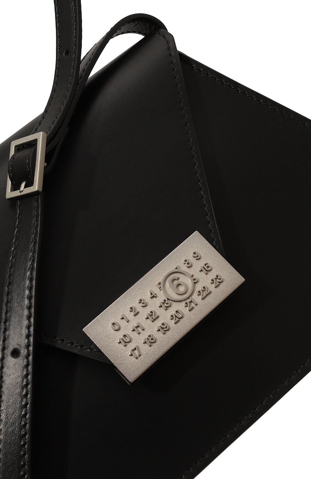 Сумка numeric medium MM6 черного цвета по цене 78650 руб., арт. SB6ZH0015/P6418, фото 3 Сумка numeric medium MM6, арт. SB6ZH0015/P6418, фото 3