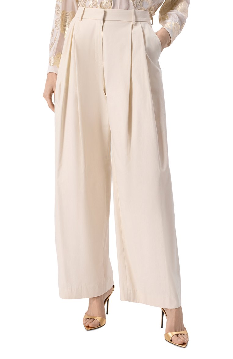 Женские хлопковые брюки NINA RICCI кремового цвета, арт. 25PCPA002/C01086 | Фото 3 (Длина (брюки, джинсы): Стандартные; Материал внешний: Хлопок; Кросс-КТ: костюм; Стили: Кэжуэл; Женское Кросс-КТ: Брюки-одежда; Силуэт Ж (брюки и джинсы): Широкие; Автоматизация ТО: Проставлено; Автоматизация состава: Проставлено)