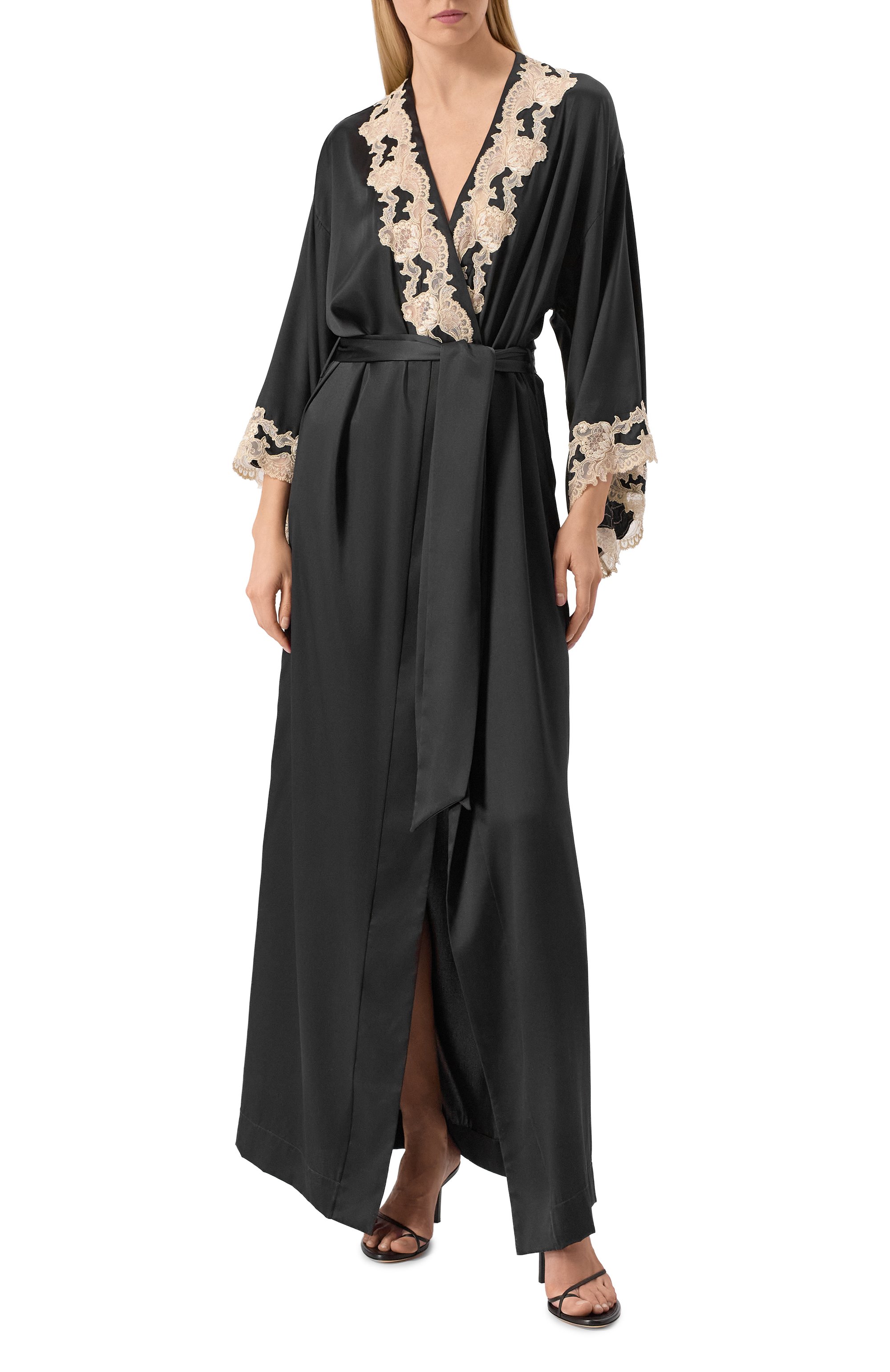 Шелковый халат C.ALLA черного цвета по цене 139500 руб., арт. 333/L0NG, фото 3 Шелковый халат C.ALLA, арт. 333/L0NG, фото 3