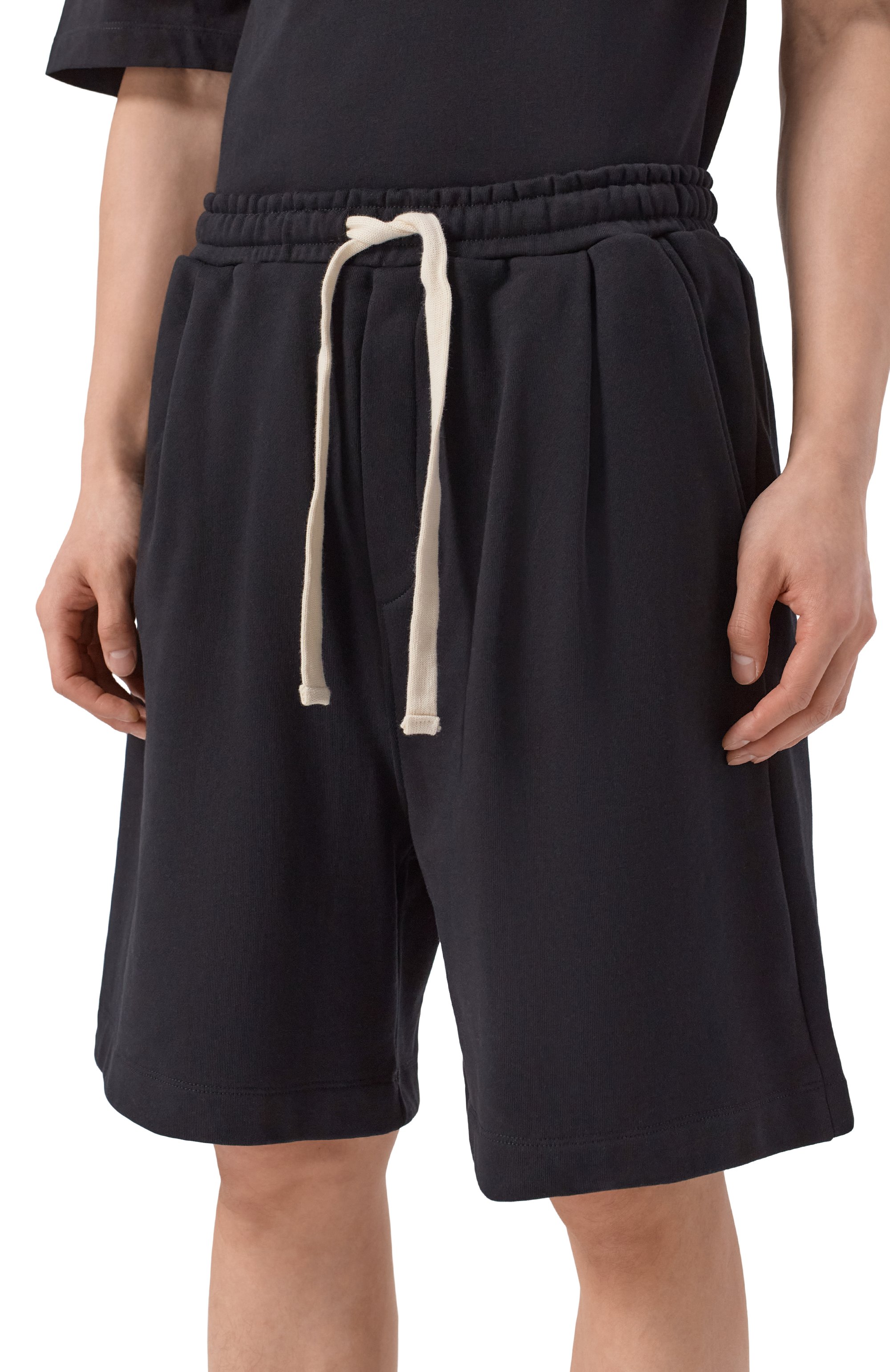 Хлопковые шорты LANEUS черного цвета по цене 23950 руб., арт. S6LAMAFP103, фото 3 Хлопковые шорты LANEUS, арт. S6LAMAFP103, фото 3