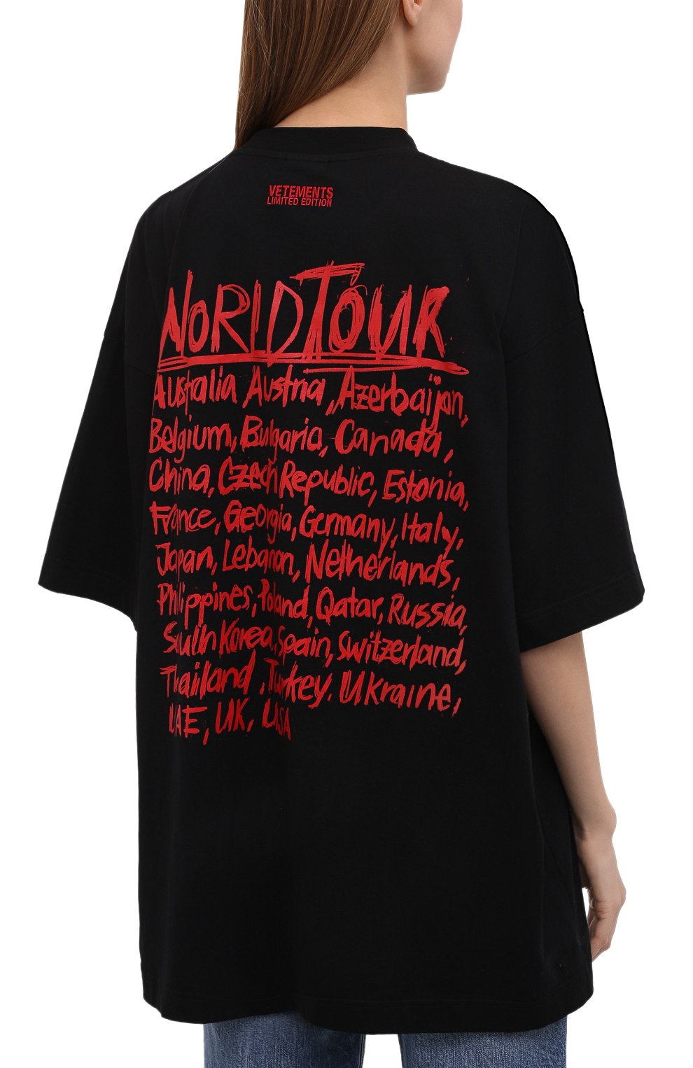 Хлопковая футболка VETEMENTS черного цвета по цене 73500 руб., арт. UA52TR580R 1610/W, фото 4 Хлопковая футболка VETEMENTS, арт. UA52TR580R 1610/W, фото 4