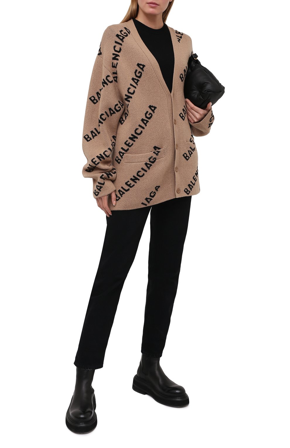 Шерстяной кардиган BALENCIAGA бежевого цвета по цене 106500 руб., арт. 652394/T1567, фото 2 Шерстяной кардиган BALENCIAGA, арт. 652394/T1567, фото 2