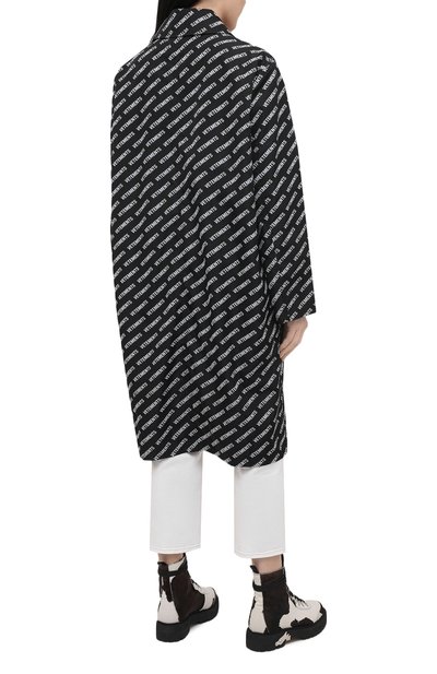 Плащ VETEMENTS черного цвета по цене 119500 руб., арт. UE51C0200B 2603/W, фото 4 Плащ VETEMENTS, арт. UE51C0200B 2603/W, фото 4