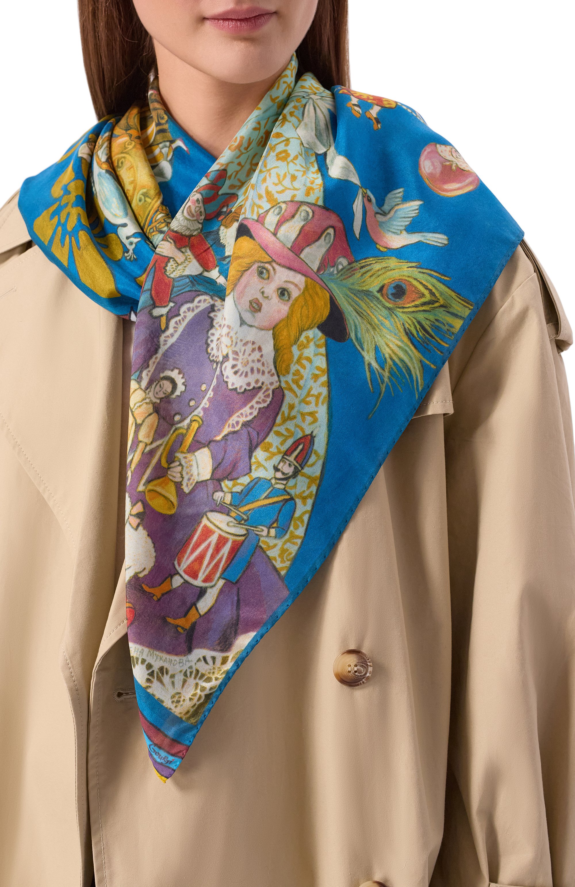 Шелковый платок щелкунчик GOURJI голубого цвета по цене 16000 руб., арт. 91164637/41172, фото 2 Шелковый платок щелкунчик GOURJI, арт. 91164637/41172, фото 2