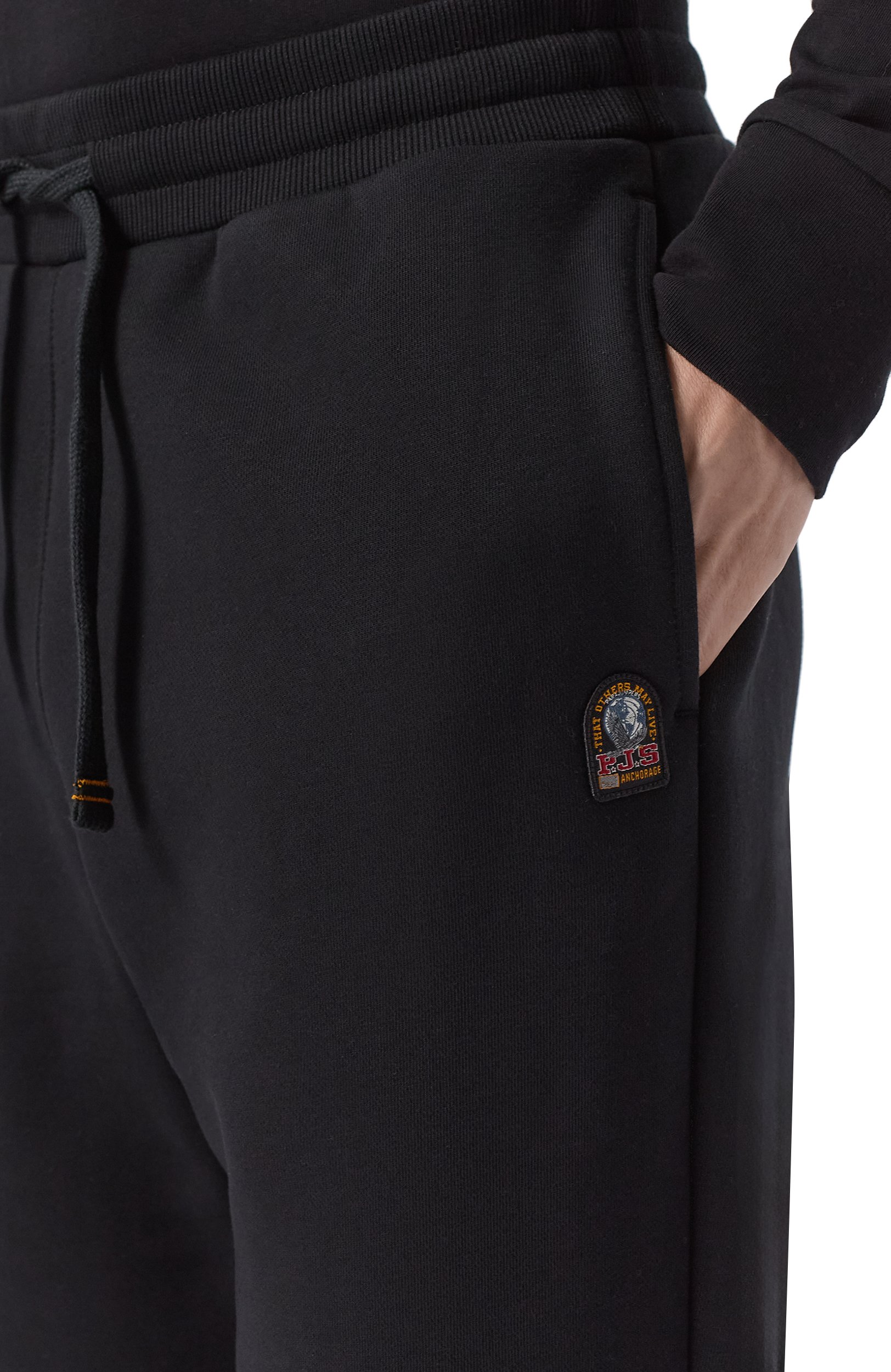 Хлопковые джоггеры PARAJUMPERS черного цвета по цене 25850 руб., арт. 26WMPMPAEY23, фото 5 Хлопковые джоггеры PARAJUMPERS, арт. 26WMPMPAEY23, фото 5