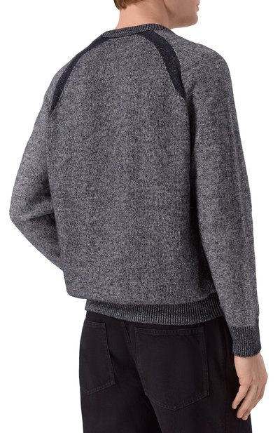 Джемпер C.P. COMPANY темно-серого цвета по цене 37850 руб., арт. 19CMKN252A006170A, фото 4 Джемпер C.P. COMPANY, арт. 19CMKN252A006170A, фото 4