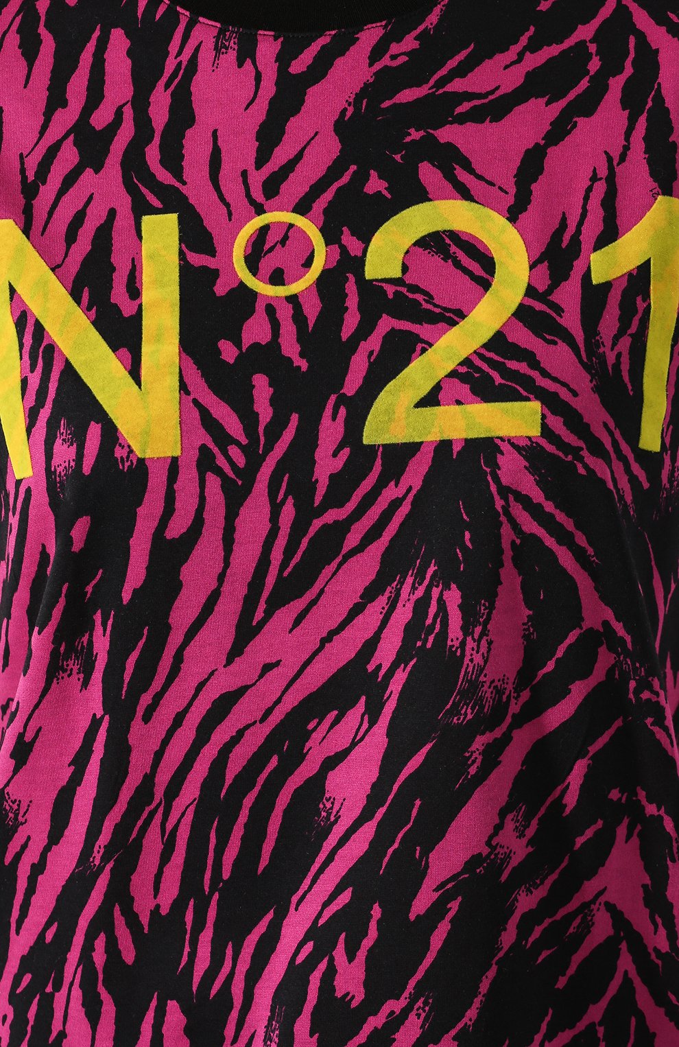 Хлопковая футболка N21 фуксия цвета по цене 29100 руб., арт. 19I N2P0/F012/4207, фото 5 Хлопковая футболка N21, арт. 19I N2P0/F012/4207, фото 5
