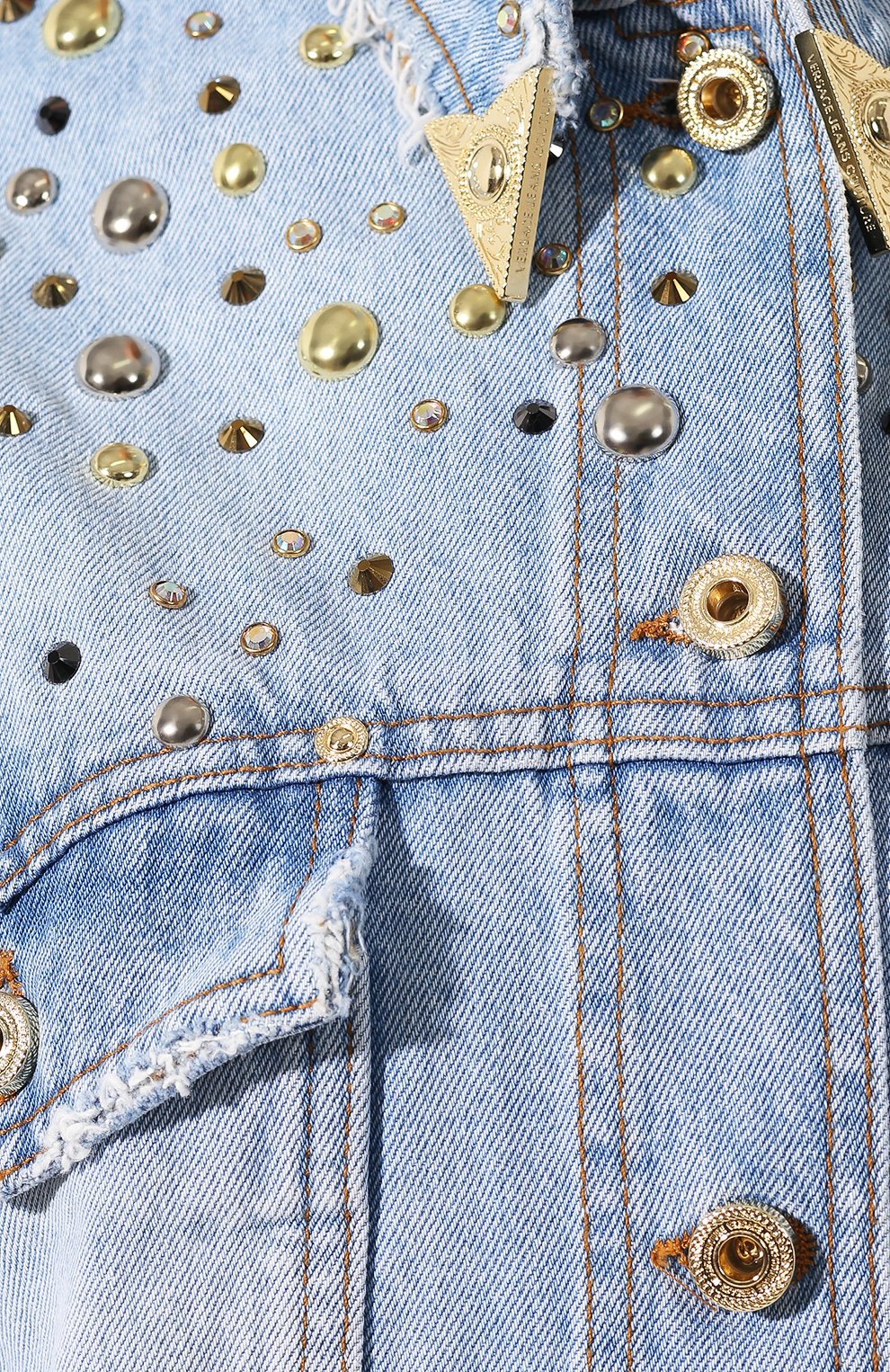 Джинсовая куртка VERSACE JEANS COUTURE синего цвета по цене 89950 руб., арт. C0HUA935-UDP420/A093K, фото 5 Джинсовая куртка VERSACE JEANS COUTURE, арт. C0HUA935-UDP420/A093K, фото 5