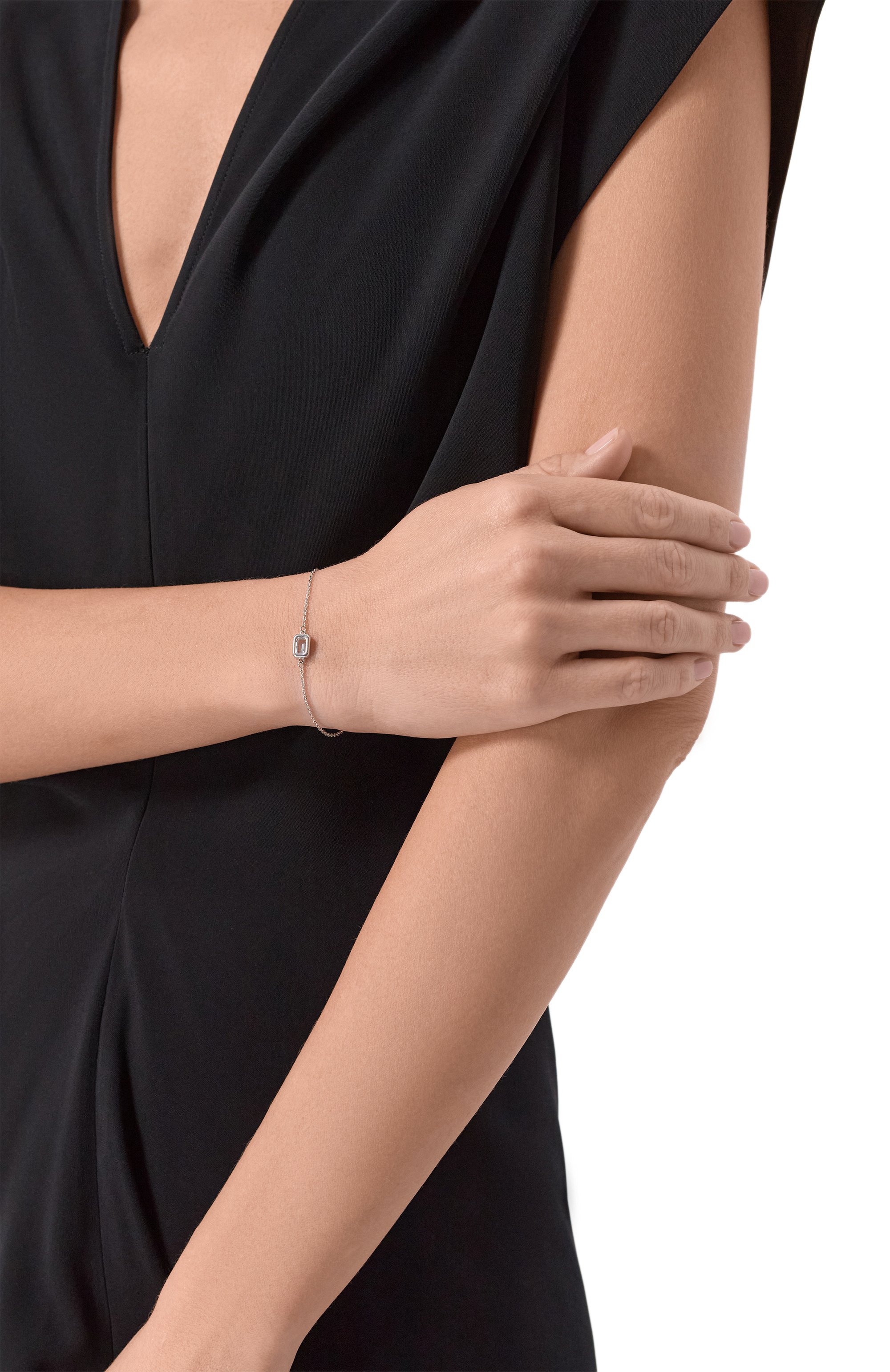 Браслет wave base с горным хрусталем MOONKA серебряного цвета по цене 13900 руб., арт. wav-br-crs, фото 2 Браслет wave base с горным хрусталем MOONKA, арт. wav-br-crs, фото 2